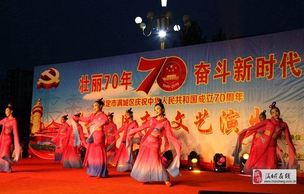 解开王家卫留下的7个“谜语”后，我断言：这剧评分，很快会破9