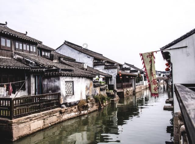 小红帽的冒险之旅